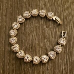 Gorgeous! Brand new Endless Heart Crystal Bracelet